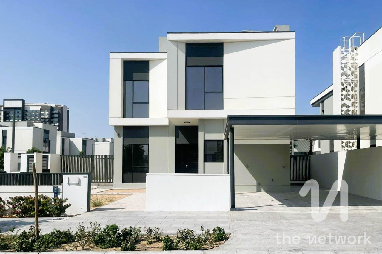 Well Maintained | Close to Pool | Corner Unit
