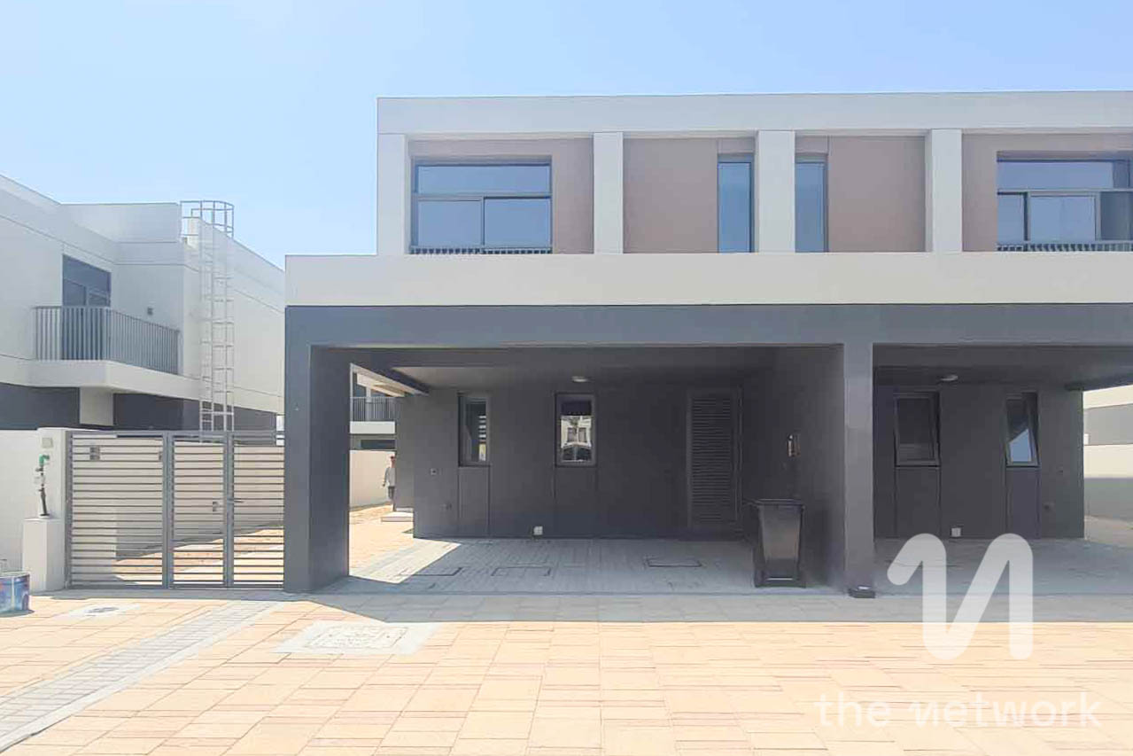 Spacious 3BR Villa | Unfurnished | Vacant